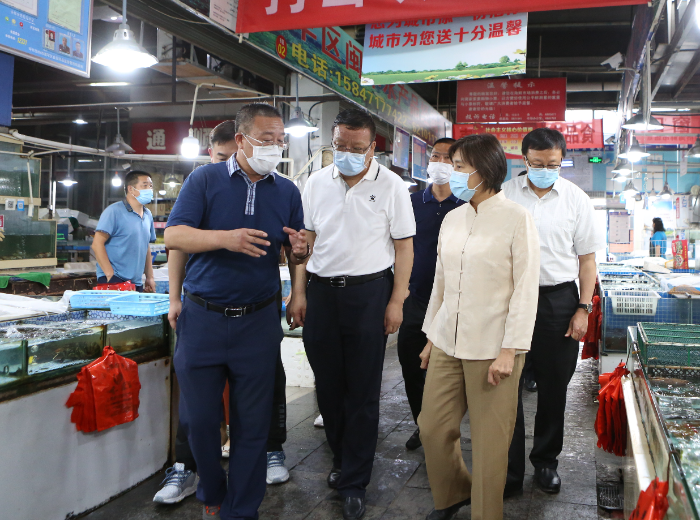 6月22日，自治区党委副书记、自治区主席、自治区新冠肺炎疫