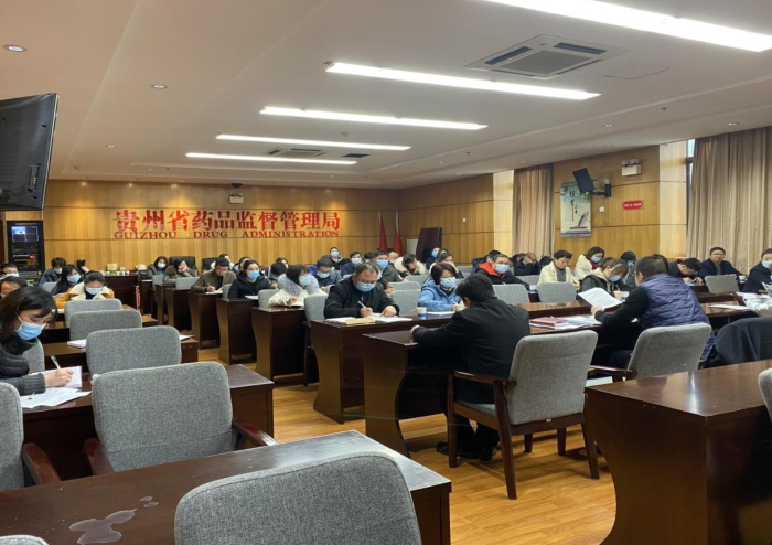 图为座谈会现场